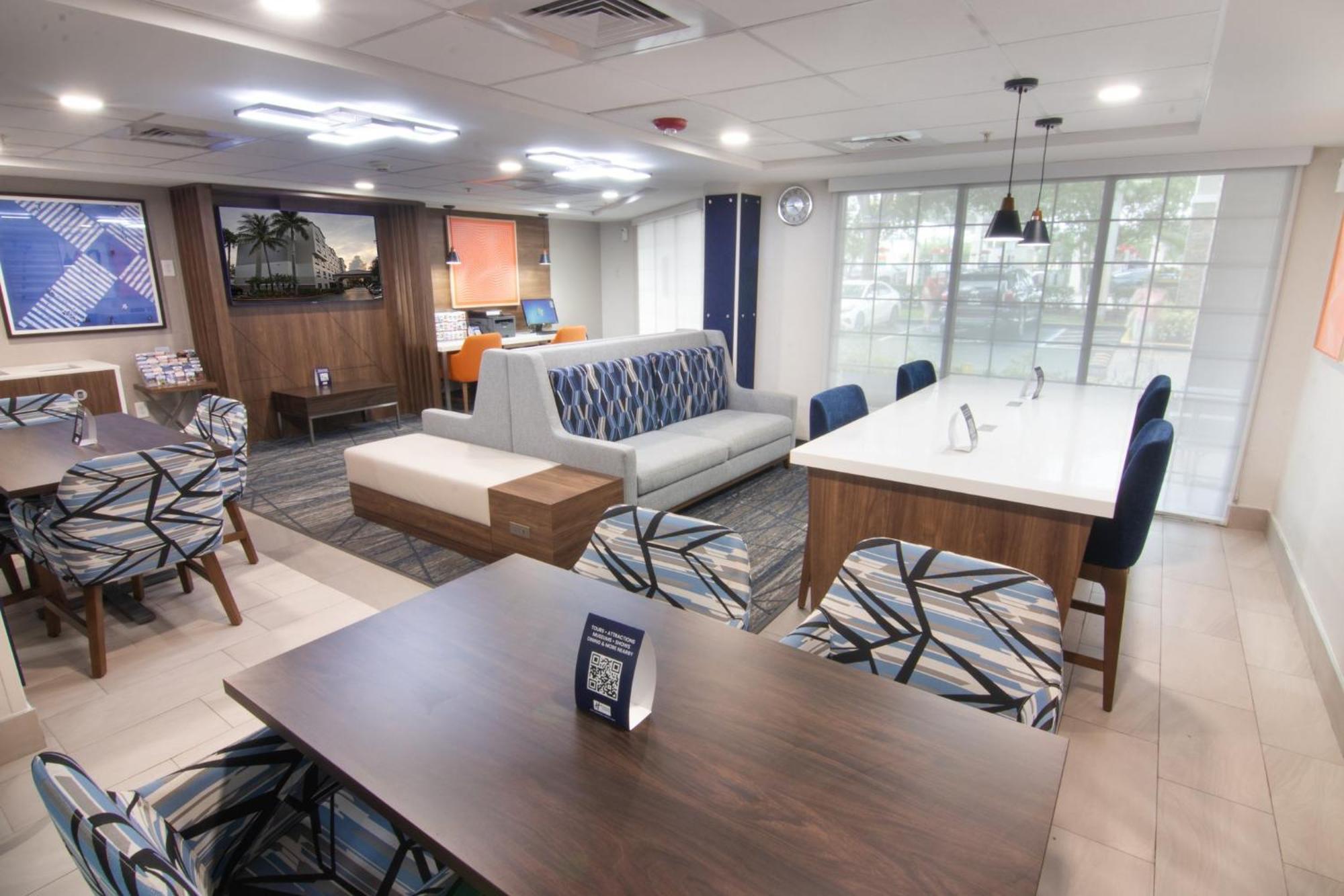 Holiday Inn Express And Suites Fort Lauderdale Airport West By Ihg Davie Ngoại thất bức ảnh