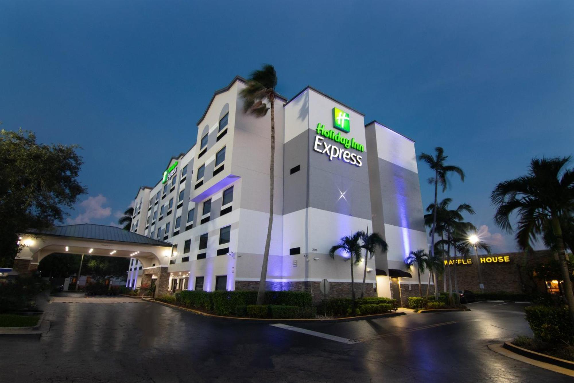 Holiday Inn Express And Suites Fort Lauderdale Airport West By Ihg Davie Ngoại thất bức ảnh