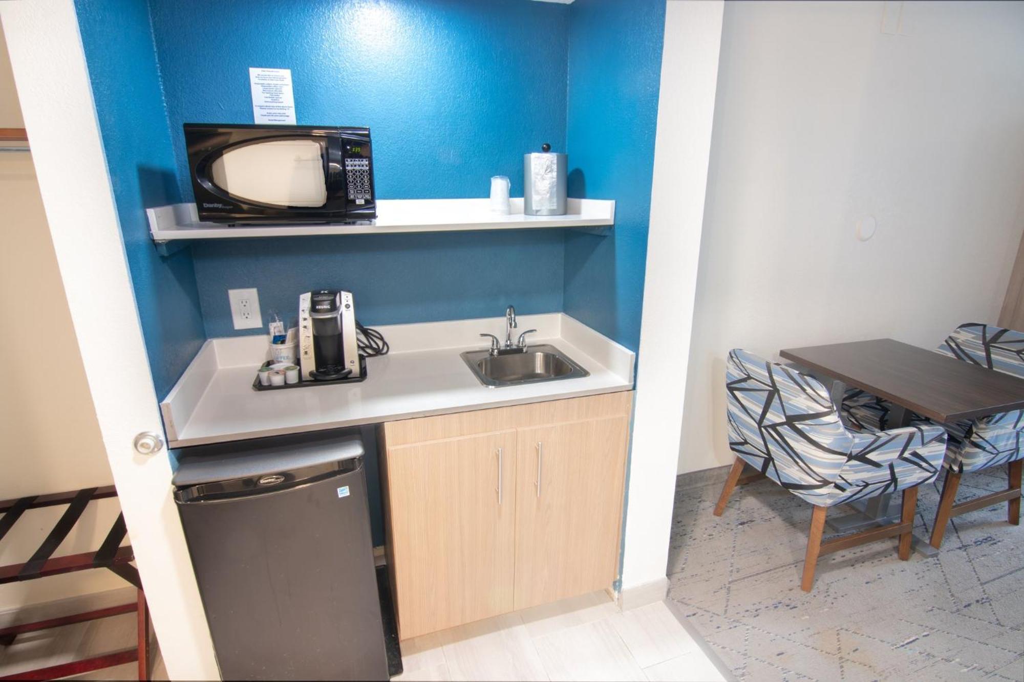 Holiday Inn Express And Suites Fort Lauderdale Airport West By Ihg Davie Ngoại thất bức ảnh