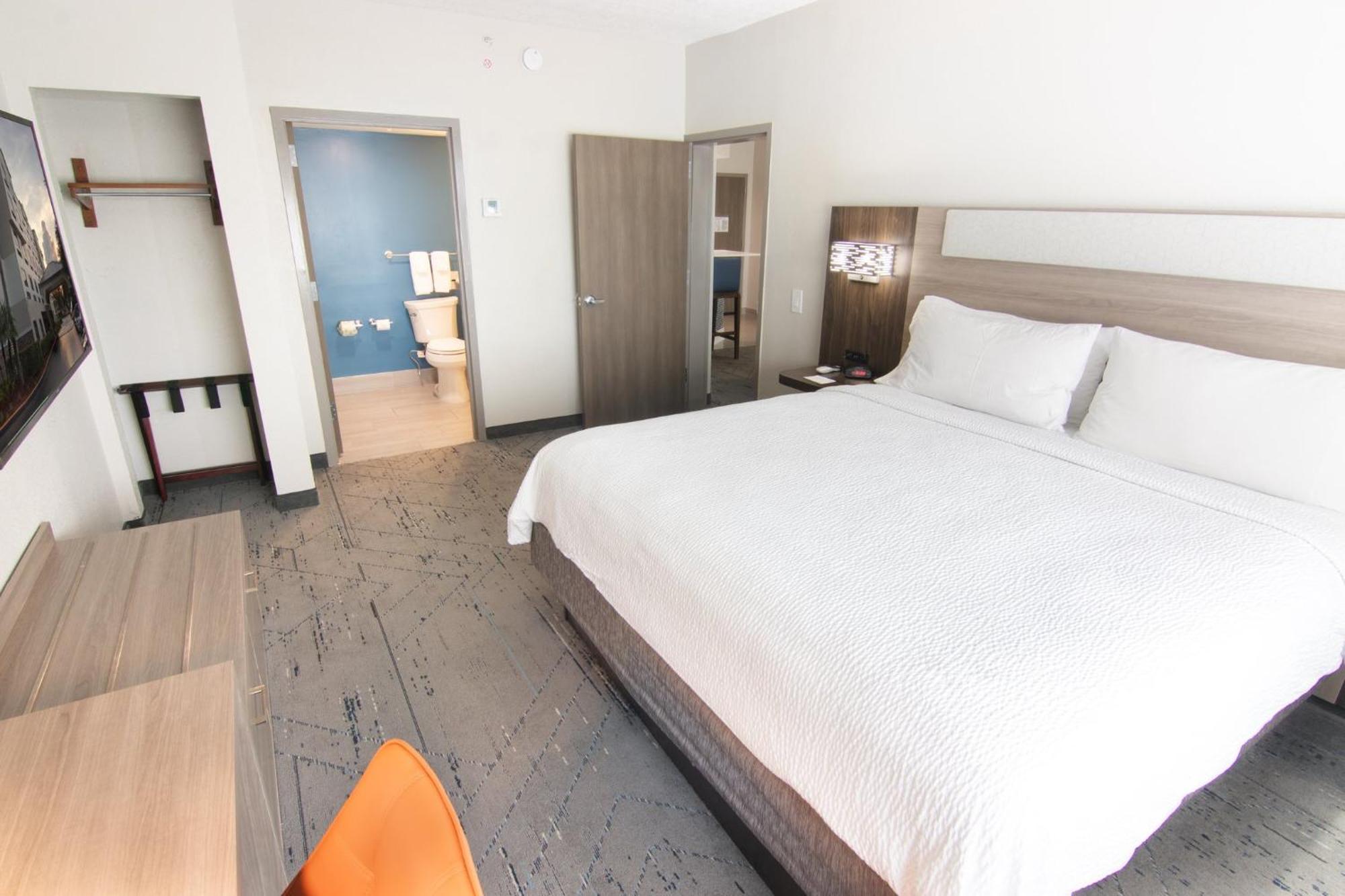 Holiday Inn Express And Suites Fort Lauderdale Airport West By Ihg Davie Ngoại thất bức ảnh